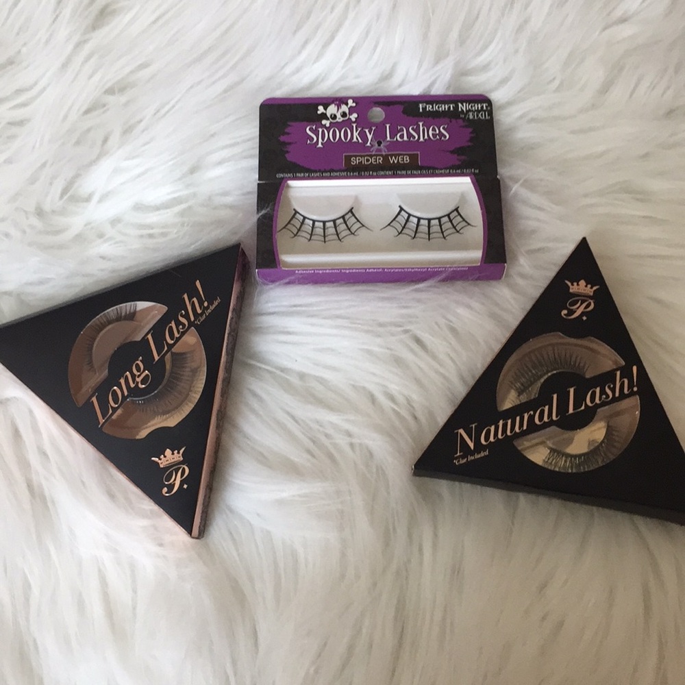 3 sets of eyelashes